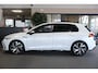 Volkswagen Golf 8 1.5 eTSI R-Line DSG Pano Navi Acc Pdc Cam IQ Led