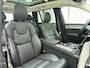 Volvo XC90 T8 Plug-in hybrid AWD Ultra Dark | Schuif\kantel dak | B & W Audio | Voorstoelen verwarmd en verkoeld | Trekhaak |