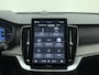 Volvo XC90 T8 Plug-in hybrid AWD Ultra Dark | Schuif\kantel dak | B & W Audio | Voorstoelen verwarmd en verkoeld | Trekhaak |