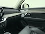 Volvo XC90 T8 Plug-in hybrid AWD Ultra Dark | Schuif\kantel dak | B & W Audio | Voorstoelen verwarmd en verkoeld | Trekhaak |