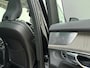 Volvo XC90 T8 Plug-in hybrid AWD Ultra Dark | Schuif\kantel dak | B & W Audio | Voorstoelen verwarmd en verkoeld | Trekhaak |