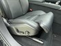 Volvo XC90 T8 Plug-in hybrid AWD Ultra Dark | Luchtvering | Schuif\kantel dak | B & W Audio | Voorstoelen verwarmd en verkoeld | Trekhaak |