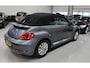 Volkswagen Beetle Cabriolet 1.2 TSI Design Airco-ecc Stoelverwarming Navigatie Sportvelgen PDC Windscherm Boekjes aanwezig Bluetooth Elektrische cabrioletkap Cruise control Metallic lak Nette staat