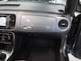 Volkswagen Beetle Cabriolet 1.2 TSI Design Airco-ecc Stoelverwarming Navigatie Sportvelgen PDC Windscherm Boekjes aanwezig Bluetooth Elektrische cabrioletkap Cruise control Metallic lak Nette staat