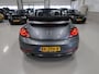 Volkswagen Beetle Cabriolet 1.2 TSI Design Airco-ecc Stoelverwarming Navigatie Sportvelgen PDC Windscherm Boekjes aanwezig Bluetooth Elektrische cabrioletkap Cruise control Metallic lak Nette staat