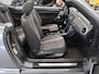 Volkswagen Beetle Cabriolet 1.2 TSI Design Airco-ecc Stoelverwarming Navigatie Sportvelgen PDC Windscherm Boekjes aanwezig Bluetooth Elektrische cabrioletkap Cruise control Metallic lak Nette staat