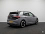 Volkswagen ID.3 First Max 58 kWh 204 PK | Panorama dak | Navigatie | Parkeercamera | Sportstoelen |