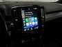 Volvo XC40 1.5 T4 Recharge R-Design Expression 211Pk Automaat (APPLE CARPLAY, GROOT NAVI, STUUR/STOELVERWARMING, LEDER, CAMERA, SPORTSTOELEN, GETINT GLAS, ELEK ACHTERKLEP, NIEUWSTAAT)