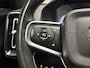 Volvo XC40 1.5 T4 Recharge R-Design Expression 211Pk Automaat (APPLE CARPLAY, GROOT NAVI, STUUR/STOELVERWARMING, LEDER, CAMERA, SPORTSTOELEN, GETINT GLAS, ELEK ACHTERKLEP, NIEUWSTAAT)