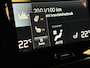 Volvo XC40 1.5 T4 Recharge R-Design Expression 211Pk Automaat (APPLE CARPLAY, GROOT NAVI, STUUR/STOELVERWARMING, LEDER, CAMERA, SPORTSTOELEN, GETINT GLAS, ELEK ACHTERKLEP, NIEUWSTAAT)