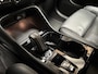 Volvo XC40 1.5 T4 Recharge R-Design Expression 211Pk Automaat (APPLE CARPLAY, GROOT NAVI, STUUR/STOELVERWARMING, LEDER, CAMERA, SPORTSTOELEN, GETINT GLAS, ELEK ACHTERKLEP, NIEUWSTAAT)