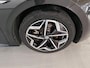 Volkswagen ID.3 First Plus 58 kWh 204 PK | Navigatie | 19" Lm velgen | Parkeercamera |