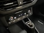 Skoda Kamiq 1.0 TSI Sport Automaat (APPLE CARPLAY, GROOT NAVI, CLIMATE, STOELVERWARMING, SPORTSTOELEN, PARKEERSENSOREN, GETINT GLAS, NIEUWSTAAT)