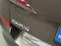 Skoda Kamiq 1.0 TSI Sport Automaat (APPLE CARPLAY, GROOT NAVI, CLIMATE, STOELVERWARMING, SPORTSTOELEN, PARKEERSENSOREN, GETINT GLAS, NIEUWSTAAT)