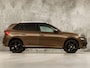 Skoda Kamiq 1.0 TSI Ambition Sport Automaat (APPLE CARPLAY, GROOT NAVI, CLIMATE, GETINT GLAS, STOELVERWARMING, SPORTSTOELEN, PARKEERSENSOREN, GETINT GLAS, NIEUWSTAAT)