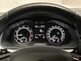 Skoda Kamiq 1.0 TSI Sport Automaat (APPLE CARPLAY, GROOT NAVI, CLIMATE, STOELVERWARMING, SPORTSTOELEN, PARKEERSENSOREN, GETINT GLAS, NIEUWSTAAT)