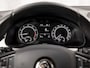 Skoda Kamiq 1.0 TSI Ambition Sport Automaat (APPLE CARPLAY, GROOT NAVI, CLIMATE, GETINT GLAS, STOELVERWARMING, SPORTSTOELEN, PARKEERSENSOREN, GETINT GLAS, NIEUWSTAAT)