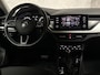 Skoda Kamiq 1.0 TSI Sport Automaat (APPLE CARPLAY, GROOT NAVI, CLIMATE, STOELVERWARMING, SPORTSTOELEN, PARKEERSENSOREN, GETINT GLAS, NIEUWSTAAT)
