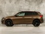 Skoda Kamiq 1.0 TSI Ambition Sport Automaat (APPLE CARPLAY, GROOT NAVI, CLIMATE, GETINT GLAS, STOELVERWARMING, SPORTSTOELEN, PARKEERSENSOREN, GETINT GLAS, NIEUWSTAAT)