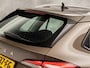 Skoda Kamiq 1.0 TSI Sport Automaat (APPLE CARPLAY, GROOT NAVI, CLIMATE, STOELVERWARMING, SPORTSTOELEN, PARKEERSENSOREN, GETINT GLAS, NIEUWSTAAT)