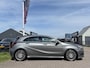 Mercedes-Benz A-klasse 200 Ambition AMG stoel vw cruise pdc
