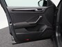 Volkswagen T-Roc 1.5 TSi 150 Pk Automaat Sport Business R-Line | Black Style | Camera | Stoelverwarming | Adaptive Cruise | Navigatie | CarPlay | Climatronic | 18 Inch | 89.335 Km !!