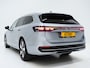 Volkswagen Passat Variant 1.5 eHybrid Elegance | Panoramadak | Leder | Trekhaak | HUD | Massage | 360 | Sfeerlicht | Keyless | Carplay