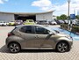 Toyota Yaris 1.5 Hybrid 115 Dynamic STOEL/STUURVERW BLIND-SPOT P-SENSOREN 16'' LM-VELGEN KEYLESS CAMERA APPLE/ANDROID AD-CRUISE CLIMA LED