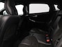 Volvo V40 T5 245pk R-Design / Stoel+voorruitverwarming / Park assist v+a+camera / Privacy glass / 19" Artio / Elektr. bed. stoelen