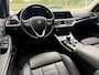 BMW 3-Serie 320e Business Edition Plus | Sportstoelen | Sfeerverlichting | 19Inch | Dealer onderhouden | Camera |