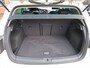 Volkswagen Golf 1.2 TSI Highline R-Line. 1st eigenaar, 100% onderhouden! O.a. trekhaak, stoelverwarming, cruise, bluetooth, etc.