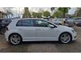 Volkswagen Golf 1.2 TSI Highline R-Line. 1st eigenaar, 100% onderhouden! O.a. trekhaak, stoelverwarming, cruise, bluetooth, etc.