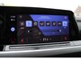 Volkswagen Golf 1.0 eTSI 110pk Life Business DSG Automaat / Navigatie / LM 17 inch / Digital cockpit / Parkeersensoren / Stoelverwarming