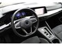 Volkswagen Golf 1.0 eTSI 110pk Life Business DSG Automaat / Navigatie / LM 17 inch / Digital cockpit / Parkeersensoren / Stoelverwarming