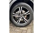 Volvo XC40 2.0 B3 Plus Dark intellisafe/ voorruitverwarming/ climate line/ harman kardon/ trekhaak/  extra getint glas