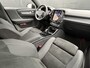 Volvo XC40 2.0 B3 Plus Dark intellisafe/ voorruitverwarming/ climate line/ harman kardon/ trekhaak/  extra getint glas