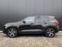 Volvo XC40 2.0 B3 Plus Dark intellisafe/ voorruitverwarming/ climate line/ harman kardon/ trekhaak/  extra getint glas