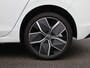 Volkswagen Golf 1.5 eHybrid Style Edition 204 PK| Panoramadak | Navigatie | 360 Camera | LED Plus | ArtVelours Bekleding | Stoelverwarming | Stuurwielverwarming | Bestuurderstoel Met Geheugen