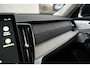 Volvo XC90 T8 Ultra Bright Luchtvering B&W Massage HUD 22''