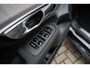 Volvo XC90 T8 Ultra Bright Luchtvering B&W Massage HUD 22''