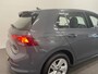 Volkswagen Golf 1.0 eTSI DSG Life Navigatie Apple Carplay/Android Auto Parkeersensoren Adaptieve Cruise Control Sfeerverlichting Virtual Cockpit Climate Control Lichtmetalen velgen