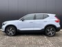 Volvo XC40 2.0 B4 Plus Dark Elekt. stoelverstelling / park assist V+A / Camera achter / Keyless drive / Adpatieve cruise control / Trekhaak / Harman Kardon Audio / stoel-, stuur, voorruit verwarming