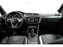 Volkswagen Tiguan 1.4 TSI 245 pk eHybrid R-Line Business 6-DSG | Wegklapbare Trekhaak | Achteruitrijcamera | Cruise control adaptief |