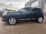 Nissan Qashqai 1.6 Acenta met trekhaak en panoramadak en parkeercamera en navigatie en bluetooth telefoon en cruise controle
