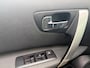 Nissan Qashqai 1.6 Acenta met trekhaak en panoramadak en parkeercamera en navigatie en bluetooth telefoon en cruise controle