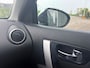 Nissan Qashqai 1.6 Acenta met trekhaak en panoramadak en parkeercamera en navigatie en bluetooth telefoon en cruise controle