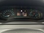 Peugeot e-2008 EV Active 54 kWh / SOH 97,75% / 8 Jaar Fabrieksgarantie / Dealer Onderhouden / 3-fase/Snelladen / Navigatie /