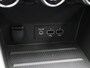 Renault Captur TCe 130pk Edition One EDC/Automaat | Dealer onderhouden | Trekhaak | Bose | 360 graden camera | Parkeersensoren voor en achter | Apple Carplay / Android auto | Climate control | Cruise control |