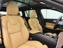 Volvo V60 Cross Country B5 AWD Pro | Geventileerde voorstoelen | Bowers en Wilkins | Trekhaak