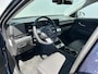Hyundai Kona Long Range Pure Edition 64.8 kWh / 20 Inch Lichtmetalen Velgen / Navigatie / Cruise Control Adaptief / Bestuurder & Bijrijder Stoel In Hoogte Verstelbaar /